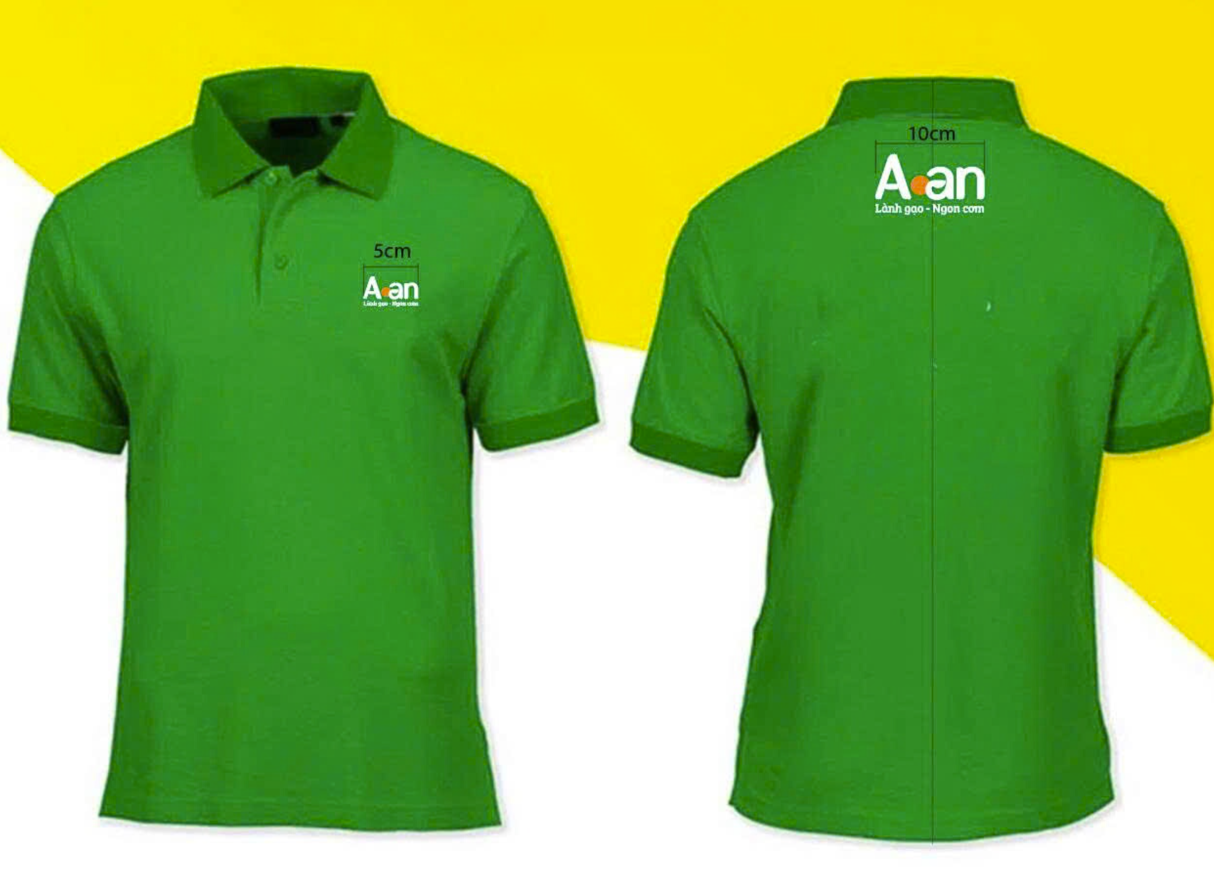 Khu phố mua sắm với bảng quảng cáo lớn